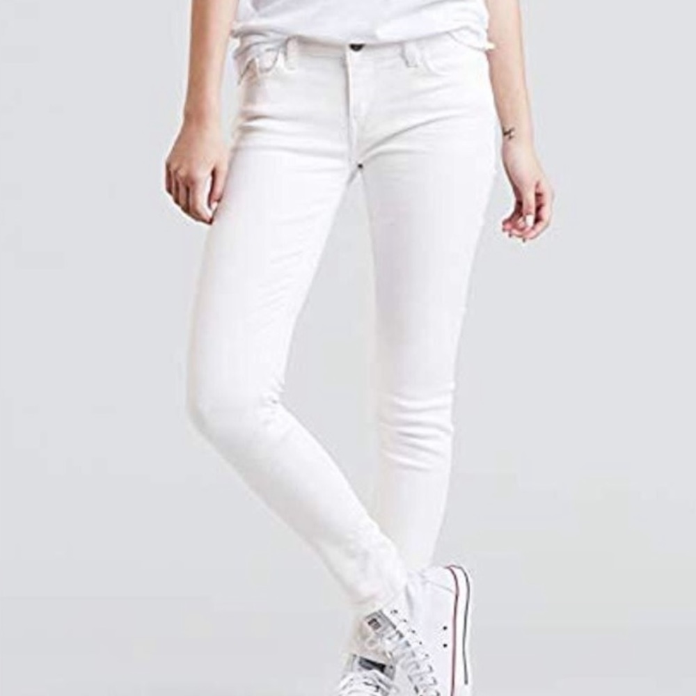 Levi’s 535 White Skinny Jeans ⭐️